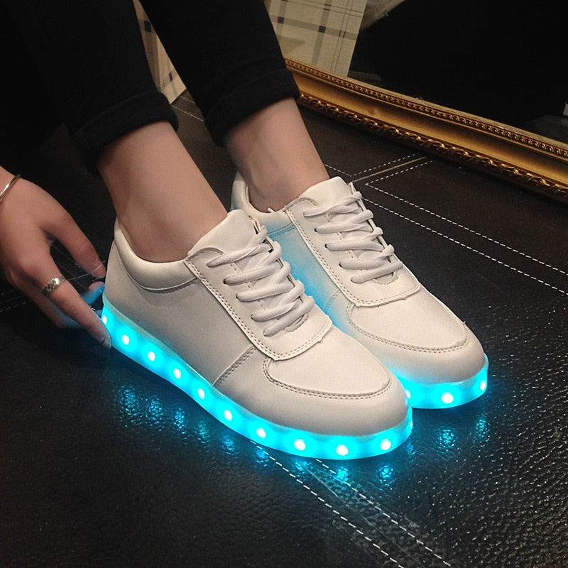 High Quality Eur Size 27-42 7 Colors Kid Luminous Sneakers Glowing USB Charge Boys LED Shoes Girls Footwear LED Slippers White
