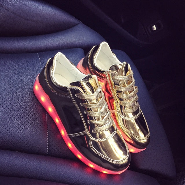High Quality Eur Size 27-42 7 Colors Kid Luminous Sneakers Glowing USB Charge Boys LED Shoes Girls Footwear LED Slippers White